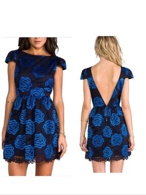 Alice + Olivia Nelly Blue Black Lace Deep V Open Back Mini Dress Size 10